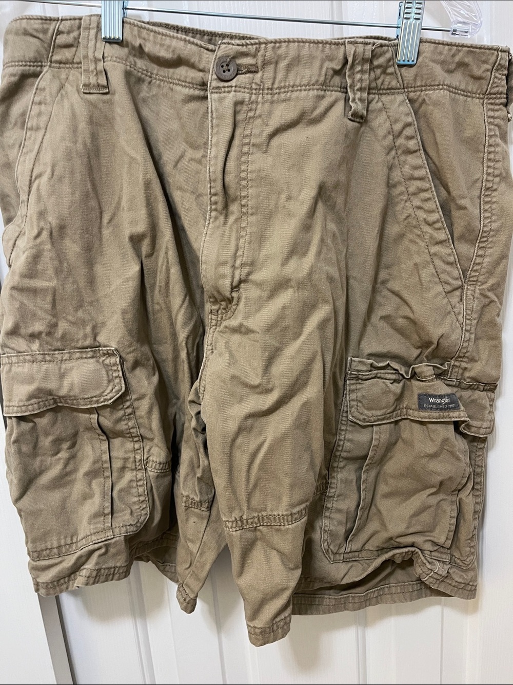 Wrangler Men's Tan Cargo Shorts with Multiple Pockets